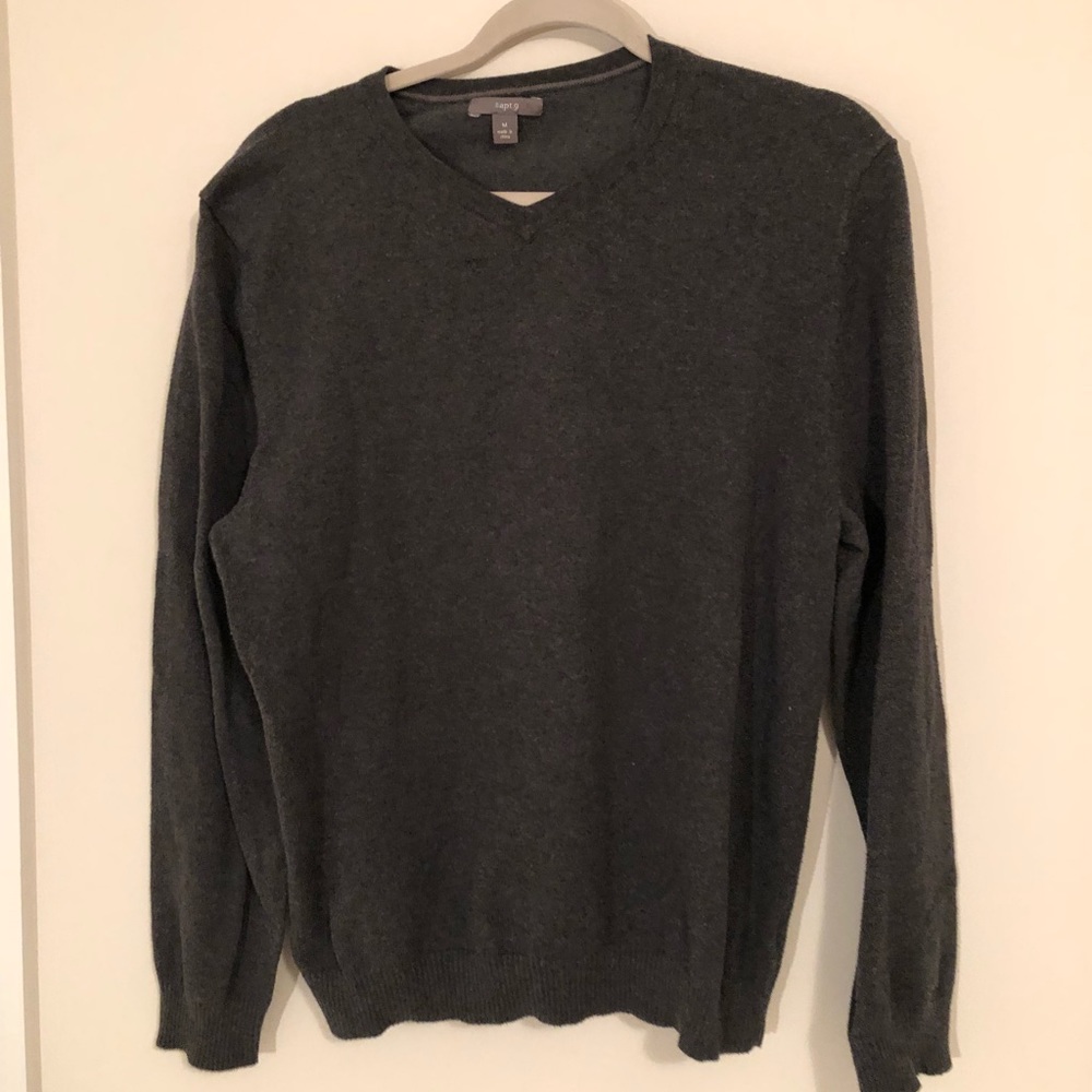 Men’s apt 9 sweater